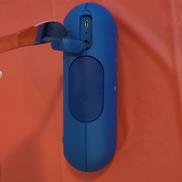 SONY Bluetooth speaker with extra bass - Picture 5 of 7